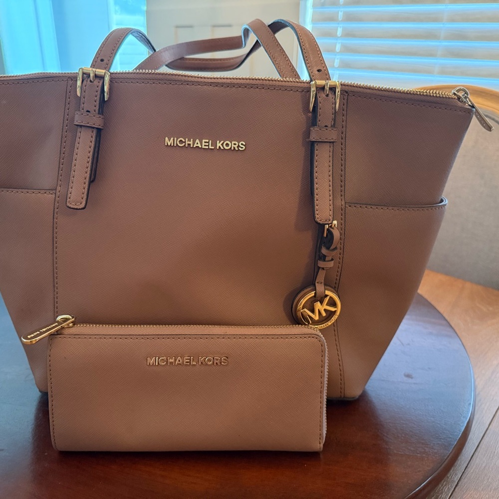 Michael Kors Brown Shoulder Bag and Wallet Set